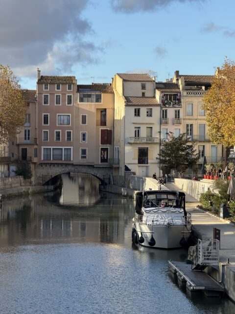 Het Canal de la Robine in Narbonne in de winter